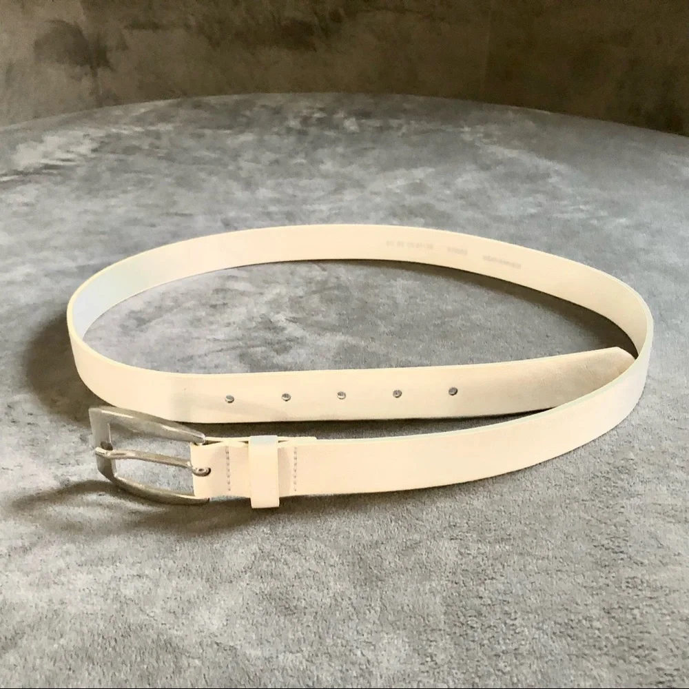 White Belt Brand: H&M
